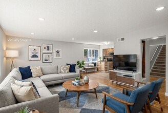 215 SW 131st Ave in Beaverton, OR - Building Photo - Building Photo