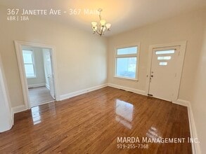 367 Janette Ave in Windsor, ON - Building Photo - Building Photo