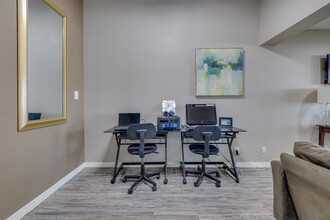 Huntington Hollow Apartments in Tulsa, OK - Building Photo - Interior Photo