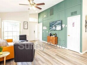 131 Sonja Cir in Davenport, FL - Foto de edificio - Building Photo