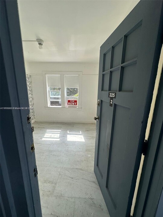 225 NE 56th St in Miami, FL - Building Photo