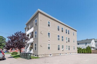 105 Taylor St, Unit 3S in Manchester, NH - Foto de edificio - Building Photo
