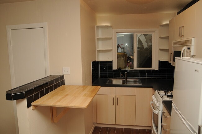 5615 El Cajon Blvd in San Diego, CA - Building Photo - Building Photo