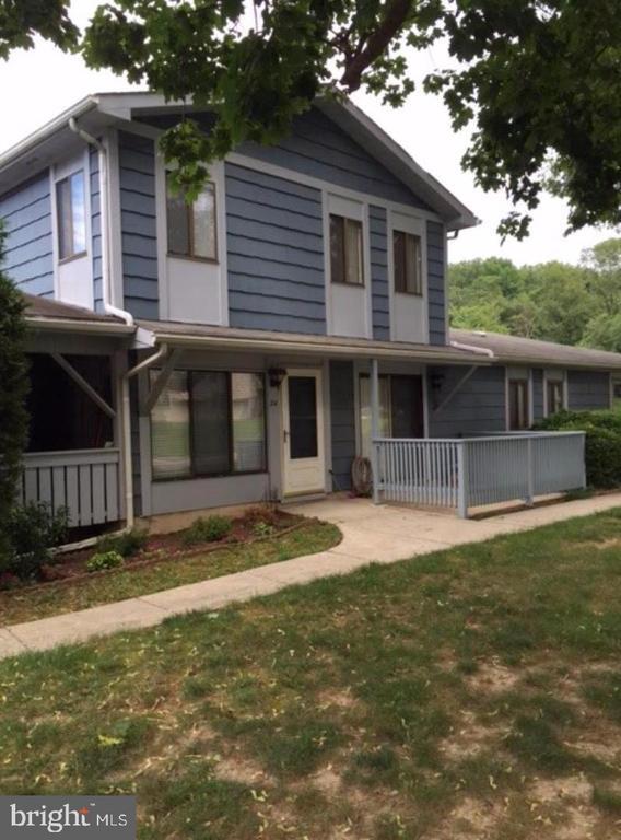 24 Maplewood Ct in West Deptford, NJ - Foto de edificio - Building Photo