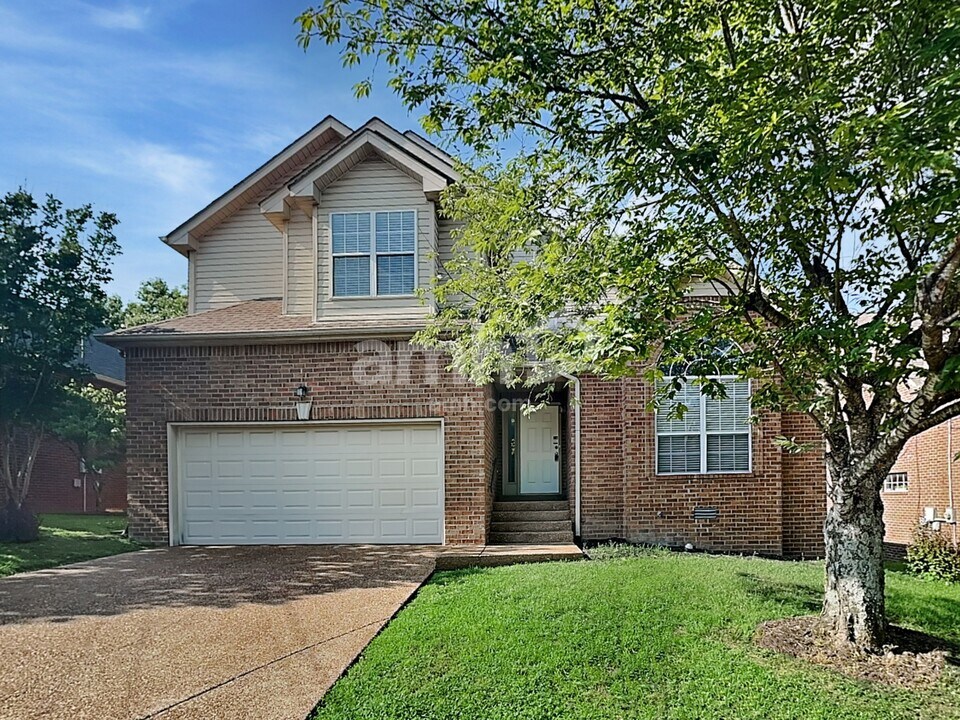 6641 Sugar Valley Dr in Nashville, TN - Building Photo