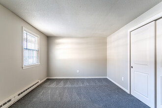 Yarmouth Green Apartment Homes in Yarmouth, ME - Foto de edificio - Interior Photo