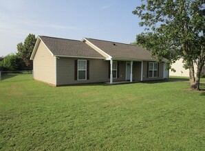 5261 Co Rd 68 in Dothan, AL - Foto de edificio - Building Photo