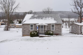 113 East End Mountain Rd in Mill Hall, PA - Building Photo - Building Photo