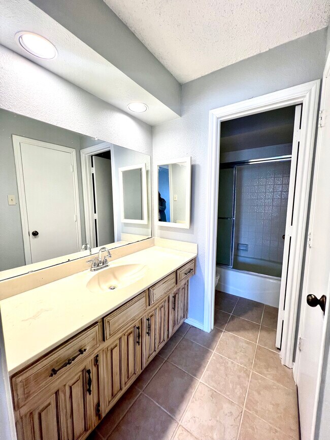 2031 Teton Pl in Carrollton, TX - Building Photo - Building Photo