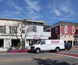 22-24 E Main St in Webster, NY - Building Photo - Building Photo