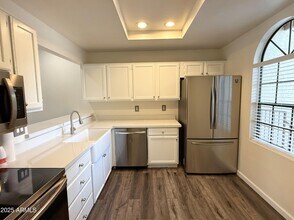 930 N Mesa Dr in Mesa, AZ - Building Photo - Building Photo