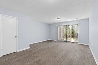 Dogwood Apartments in Beaufort, SC - Building Photo - Building Photo