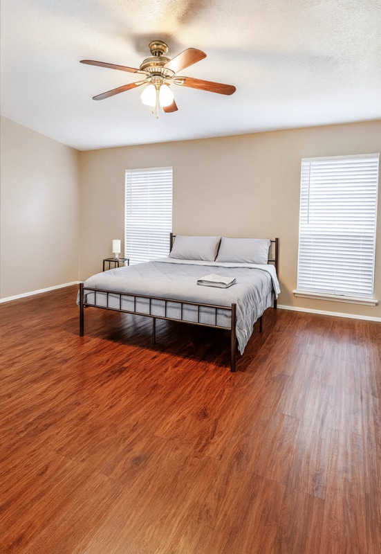 property at 3623 Longcourt Cir