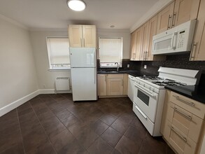 493 Arborway, Unit #1 in Boston, MA - Building Photo - Building Photo