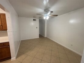 7841 Johnson St in Pembroke Pines, FL - Building Photo