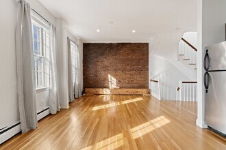 64 West Cedar St, Unit 6 in Boston, MA - Building Photo - Building Photo