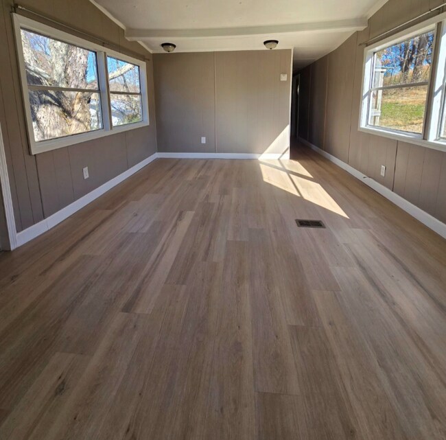 47 Haney Park in Greeneville, TN - Foto de edificio - Building Photo