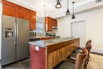 1818 Carondelet St in New Orleans, LA - Building Photo - Building Photo