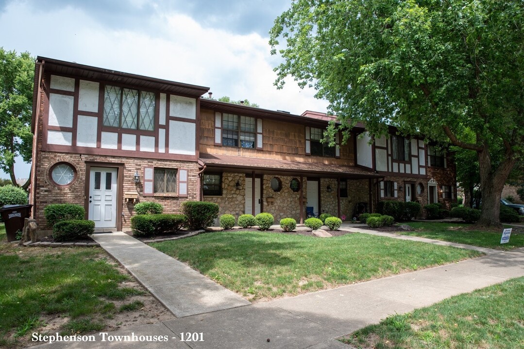 Stephenson Townhouses in Troy, OH - Building Photo