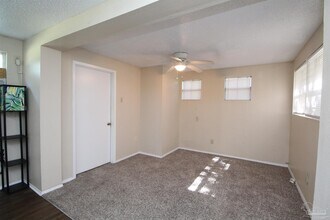 5 Edgewood Cir in Pensacola, FL - Building Photo - Building Photo