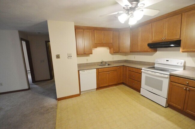 15 Mayo Dr in Holden, MA - Building Photo - Building Photo