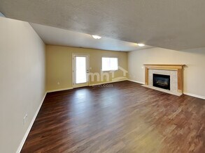 917 Longleaf Dr in North Salt Lake, UT - Building Photo - Building Photo