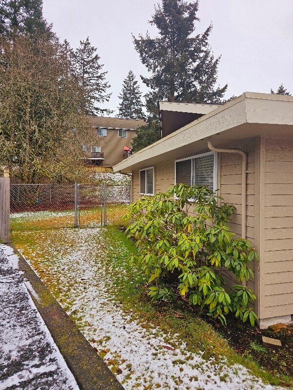 4222 201st St Ct E in Spanaway, WA - Building Photo - Building Photo