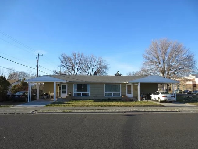 property at 214 E 6Th Ave
