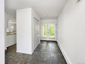 44 Travis Corners Rd in Garrison, NY - Building Photo - Building Photo