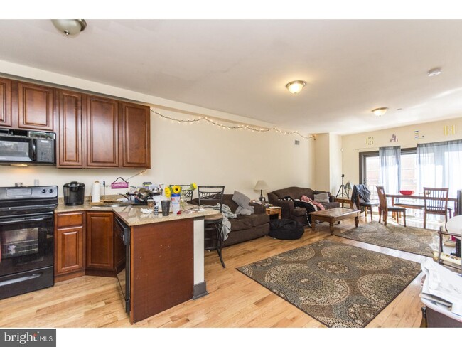 1839 N 17th St-Unit -1 in Philadelphia, PA - Building Photo - Building Photo