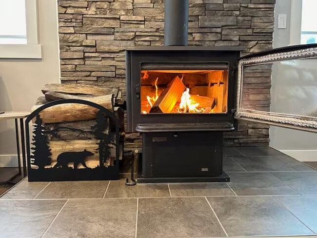 1161-1162 2 Ave in Fernie, BC - Building Photo - Building Photo