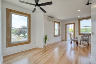 11 Main St in Torrington, CT - Building Photo