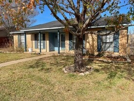 5404 N Colony Blvd in The Colony, TX - Building Photo