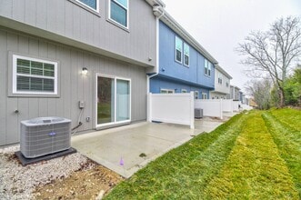 Sandstone Pointe in Bonner Springs, KS - Building Photo - Building Photo