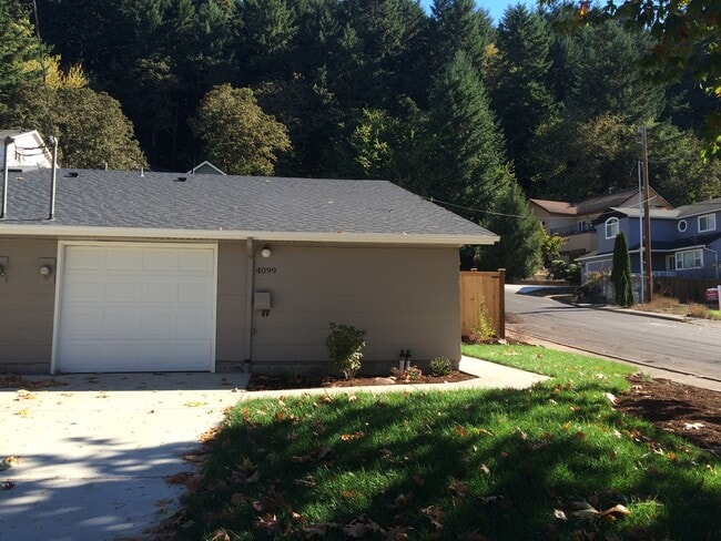 4097-4099 Potter Pl in Eugene, OR - Building Photo - Building Photo