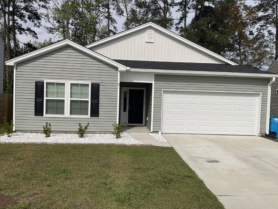 9 Cedarwood St in Beaufort, SC - Building Photo