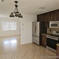 4579 NW 17th Way in Tamarac, FL - Building Photo - Building Photo