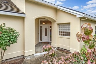 626 Fernwood Dr in Medford, OR - Building Photo - Building Photo