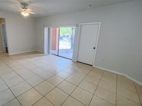 5506 Metrowest Blvd in Orlando, FL - Building Photo - Building Photo