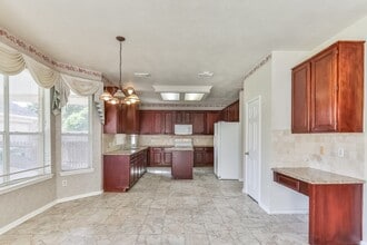 8811 Earnestwood Dr in Houston, TX - Building Photo - Building Photo