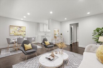 2311 4th St, Unit 220 in Santa Monica, CA - Building Photo - Building Photo