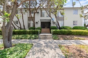 Newly Remodeled Apartments in the Heart of LA in Los Angeles, CA - Building Photo