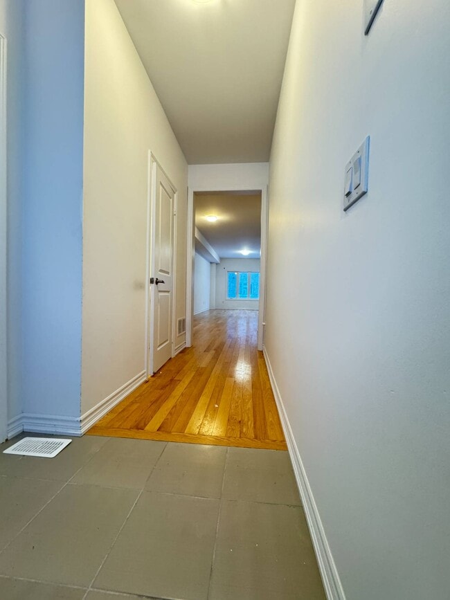 22 Fennell St in Southgate, ON - Building Photo - Building Photo