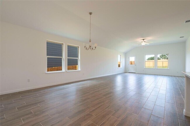 113 Caterpillar Ln in Liberty Hill, TX - Building Photo - Building Photo