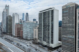 1212 Lake Shore Dr in Chicago, IL - Building Photo - Building Photo