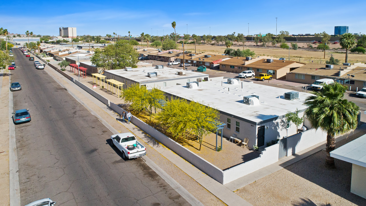 4021 E Moreland St in Phoenix, AZ - Building Photo