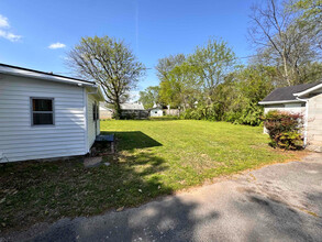 146 51st Ave N in Nashville, TN - Building Photo - Building Photo