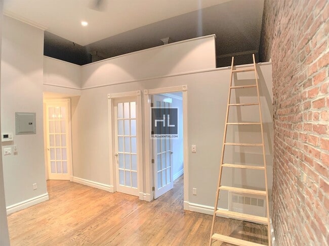 West 14th Street, Unit 2F in New York, NY - Building Photo - Building Photo