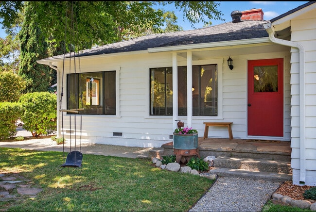 property at 995 S La Luna Ave