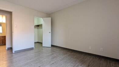 Mainstreet Fairmont Village in Saskatoon, SK - Building Photo - Building Photo